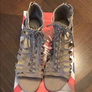 Taupe Sandals size 8 medium NEW never worn